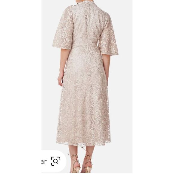 JS COLLECTIONS Angela Keyhole Midi Cocktail in Champagne NWT Size 8 - Picture 2 of 6